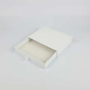 Alternative view of Hard Box Laci Custom